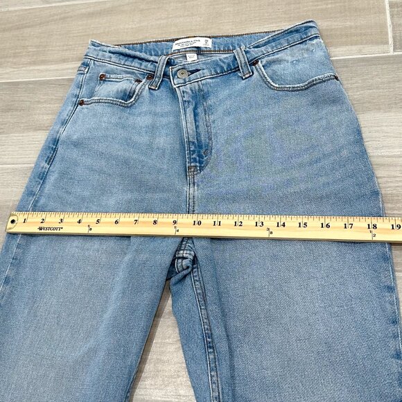 Abercrombie & Fitch The ‘90s Slim Straight Ultra High Rise Asymmetrical Jeans - Picture 12 of 15